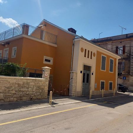 Oskar Amphitheater Apartments And Rooms With Free Parking PUY Exterior foto