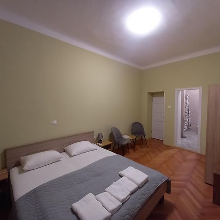 Oskar Amphitheater Apartments And Rooms With Free Parking PUY Quarto foto